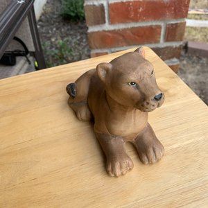 COLLECTIBLE - K's Collection Lioness figurine Mountain Lion Cougar resin animal